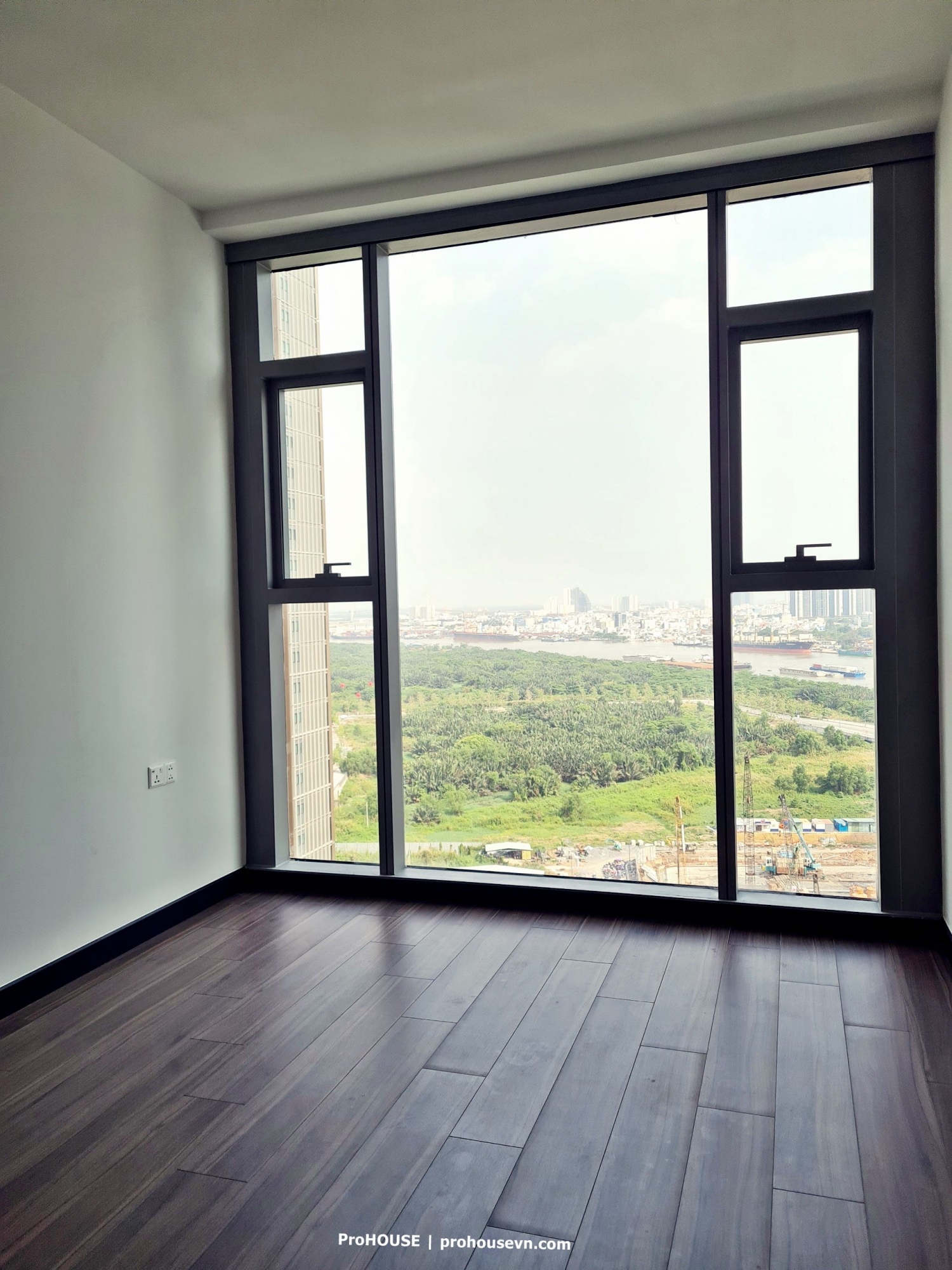EMPIRE CITY APARTMENT 1BR RIVER VIEW FOR SALE