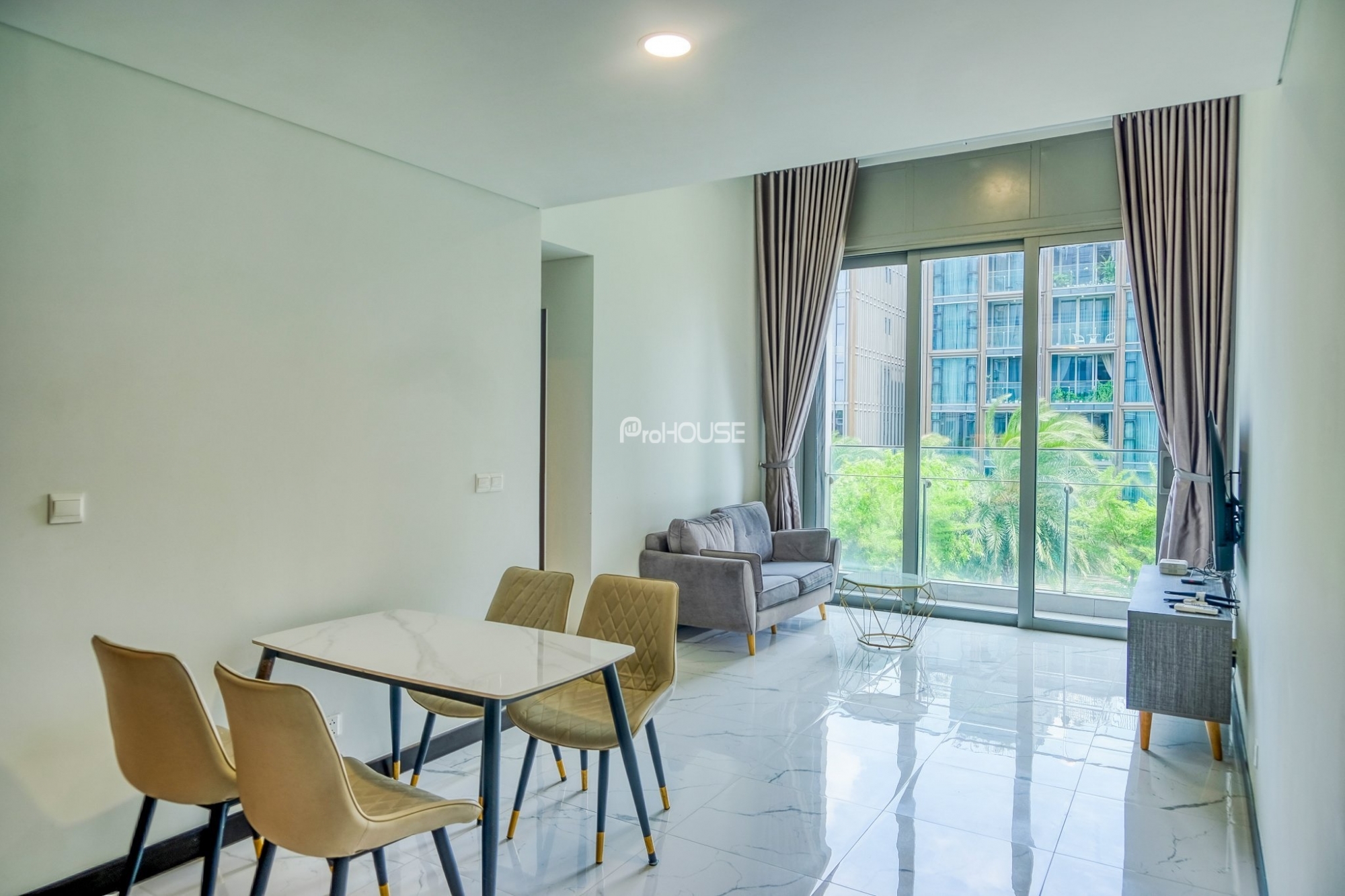 Pool view 1 bedroom apartment for rent in Empire City with full furniture