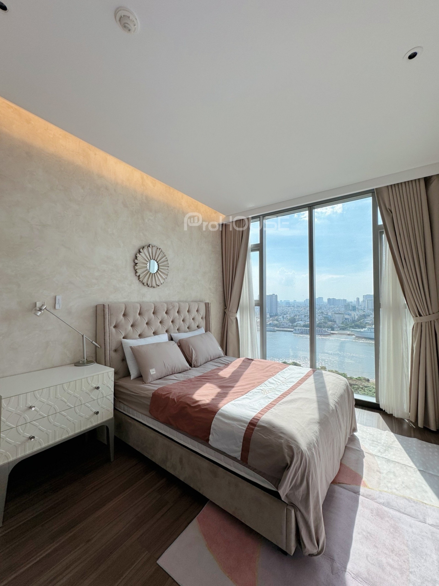 Cho thuê căn hộ đẹp view sông ở Empire City với nội thất cao cấp