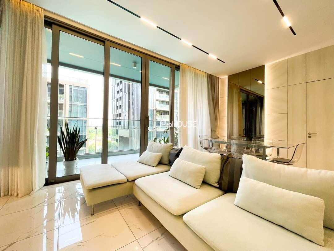 Bán căn hộ tầng trung view hồ bơi thoáng mát tại Empire City với 3 phòng ngủ full nội thất hiện đại