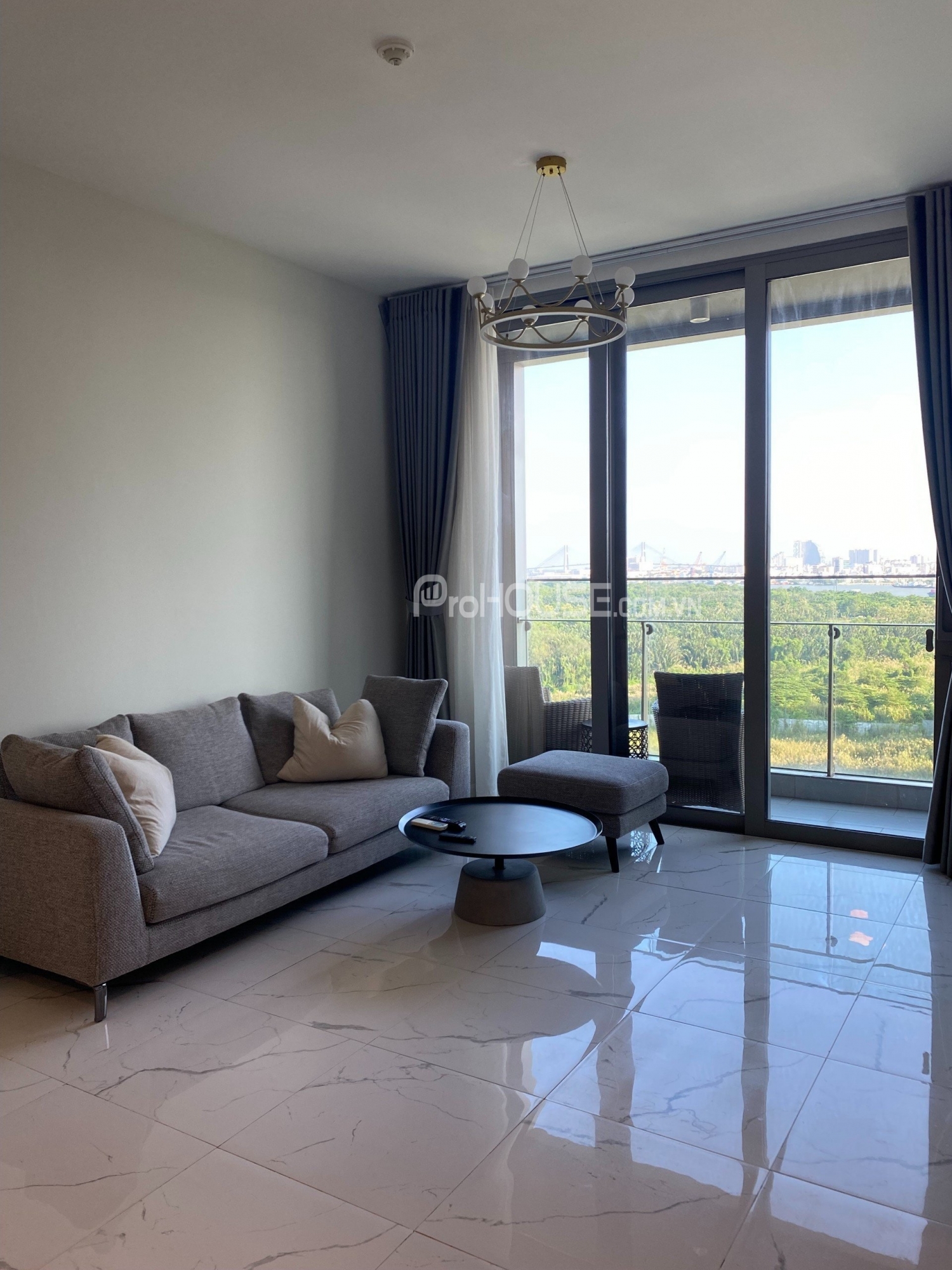 Empire City 2 bedrooms apartment for rent with modern design
