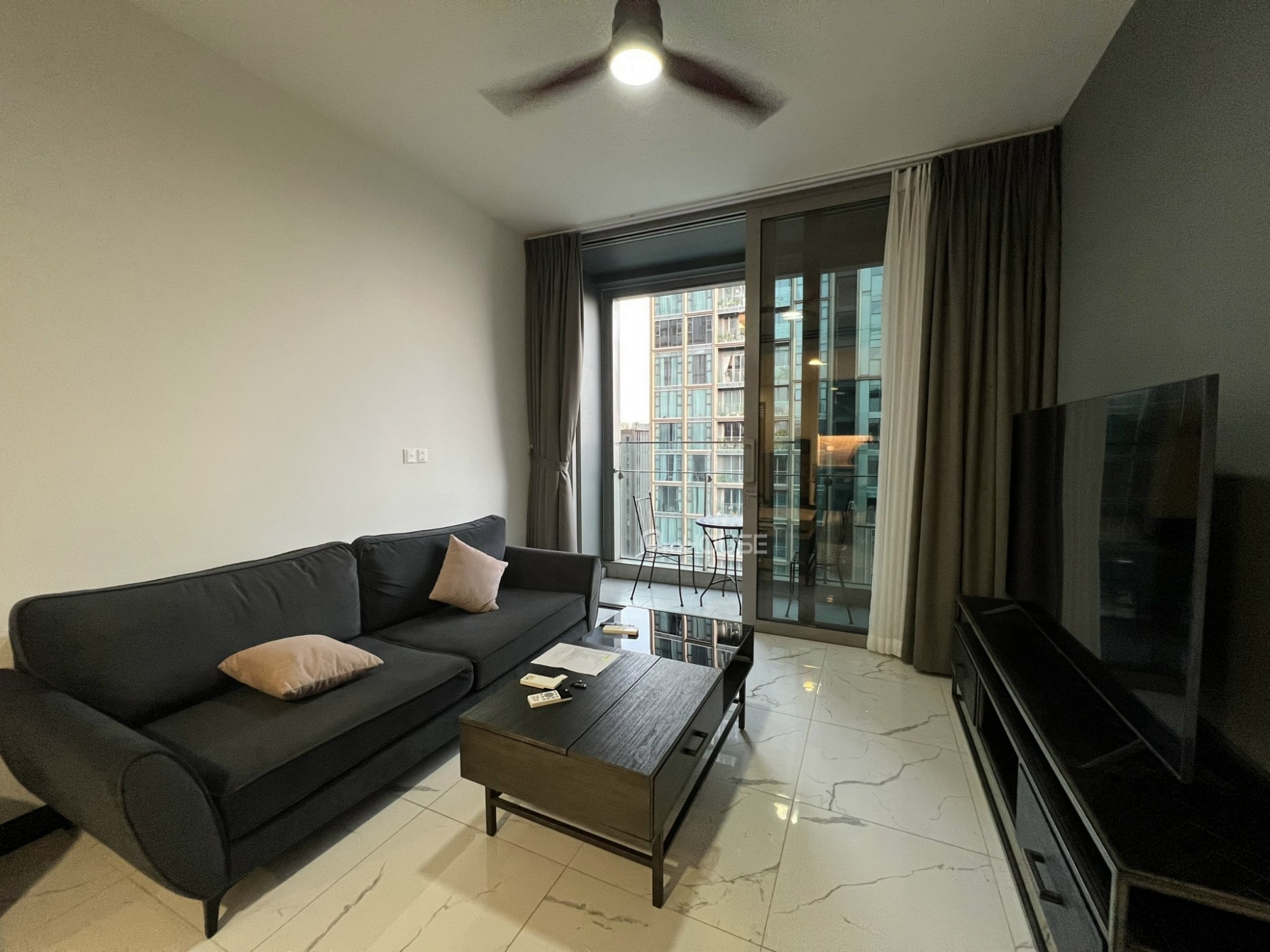 1 bedroom apartment for rent with pool view at Empire City with full furniture