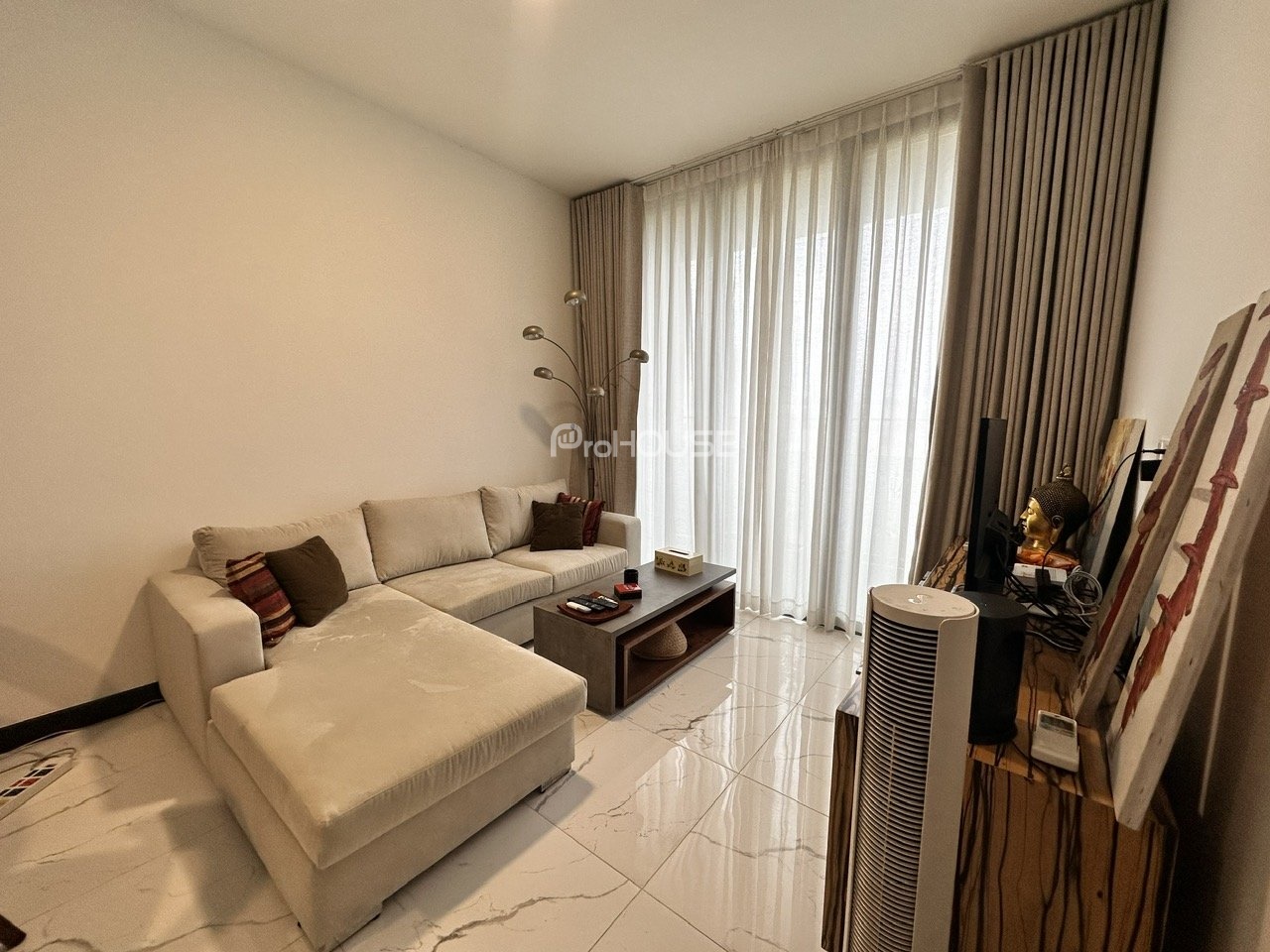 Empire City 1-bedroom apartment for rent with luxurious furniture