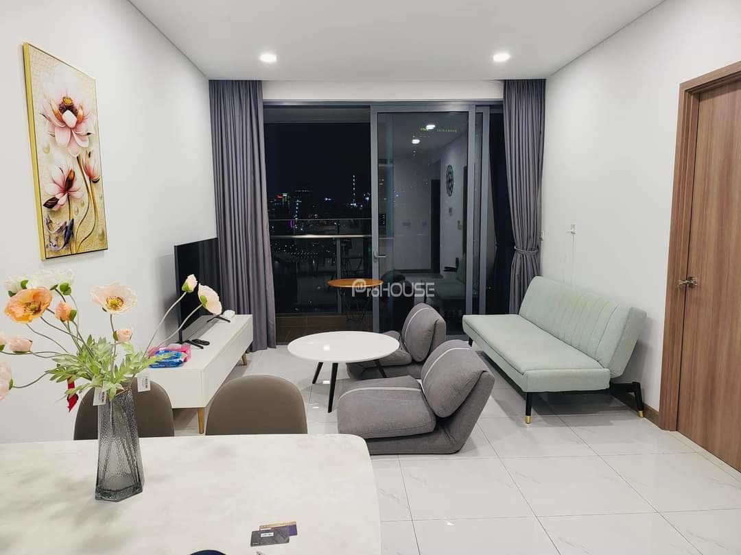 Low rental 2-bedroom apartment at Sunwah Pearl with modern furniture and nice view