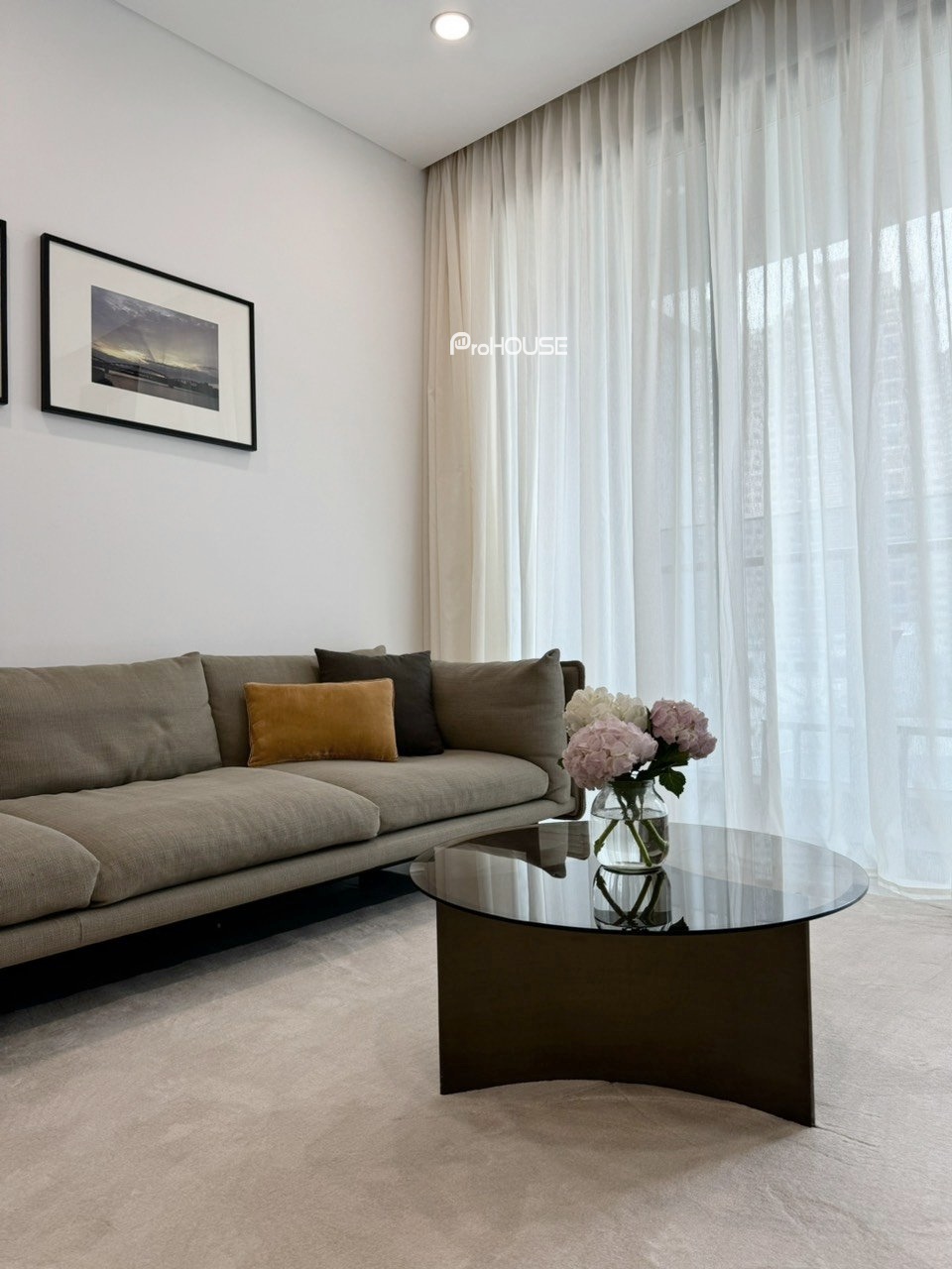 Extensive and fully furnished 2-bedroom apartment for rent at Sunwah Pearl with luxurious interior
