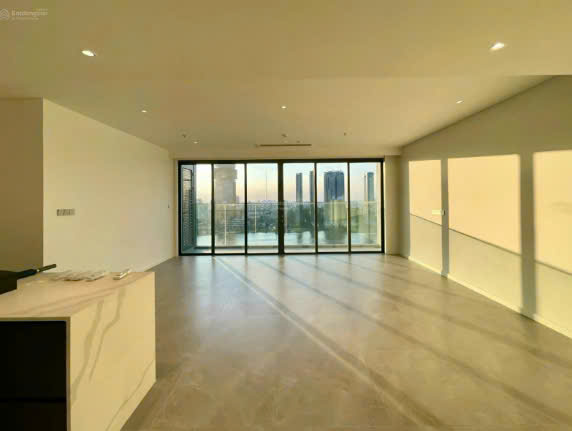 The Metropole Crest 三房河景公寓出售