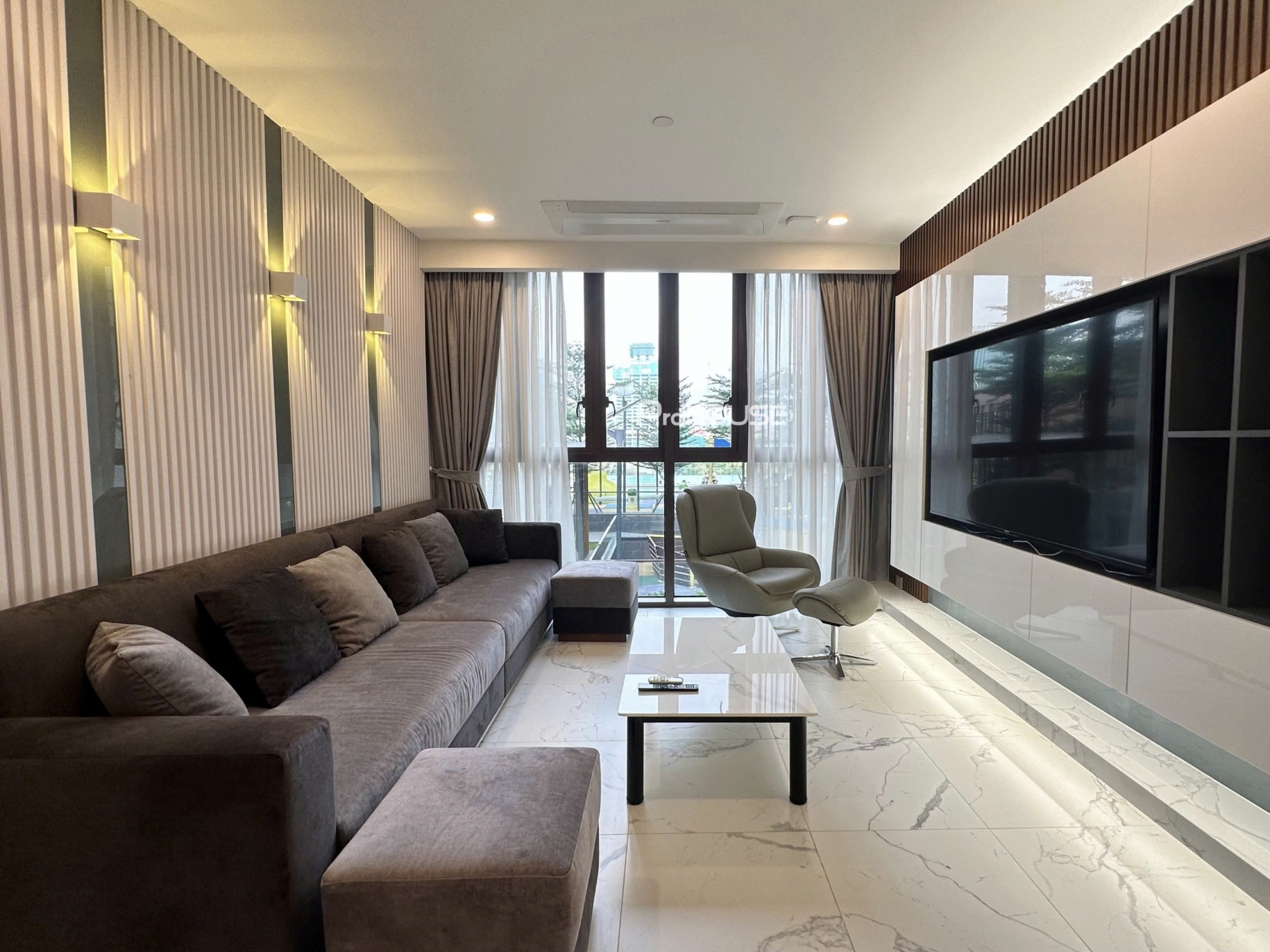 Cho thuê căn hộ Duplex có sân vườn ở The Metropole Thủ Thiêm