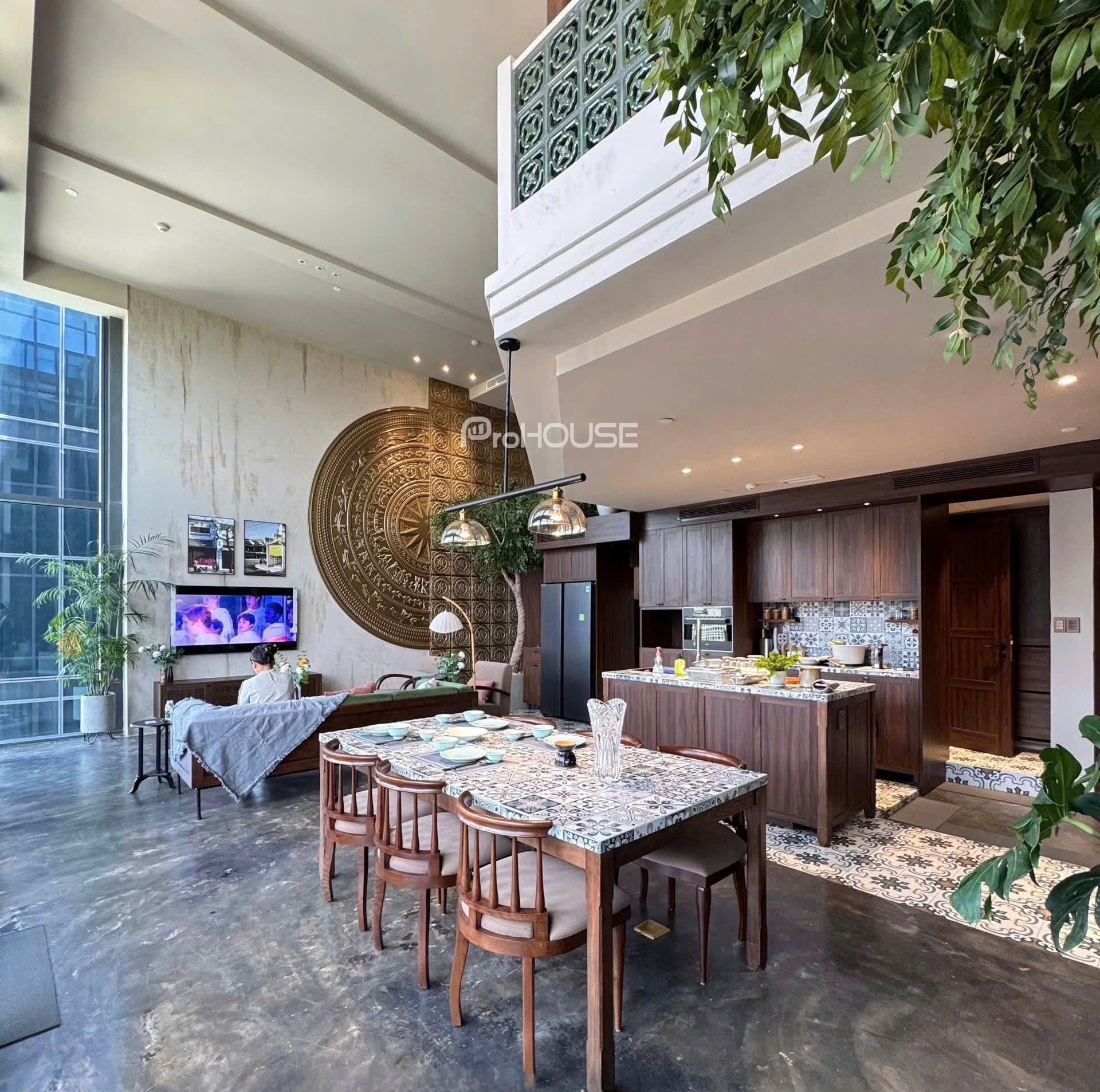 Căn hộ Loft cao cấp  cho thuê tại The Opera – Metropole | 240m2 | View sông | Full nội thất