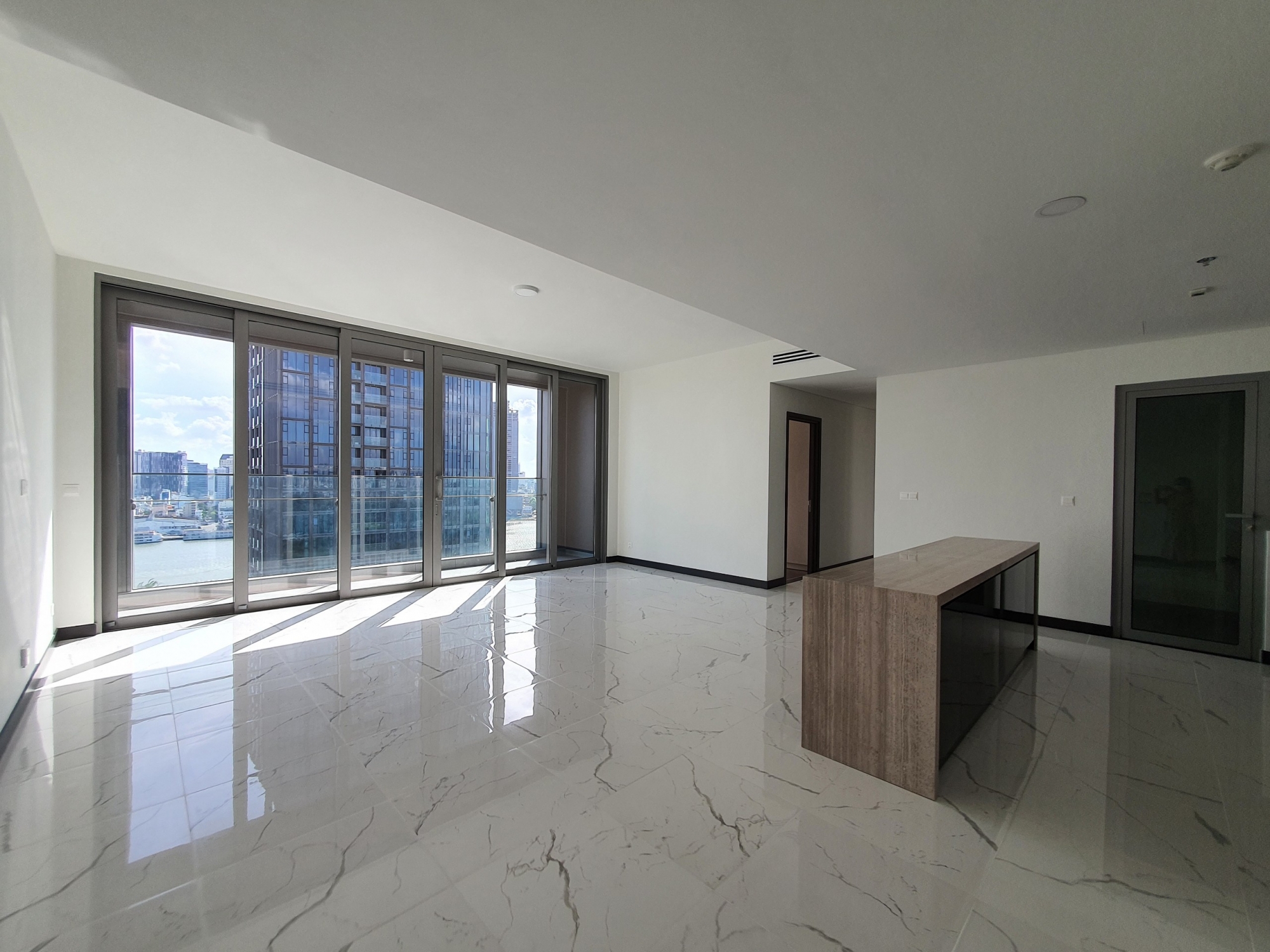 Cho thuê căn hộ lớn 127m2 ở Empire City với 3 phòng ngủ