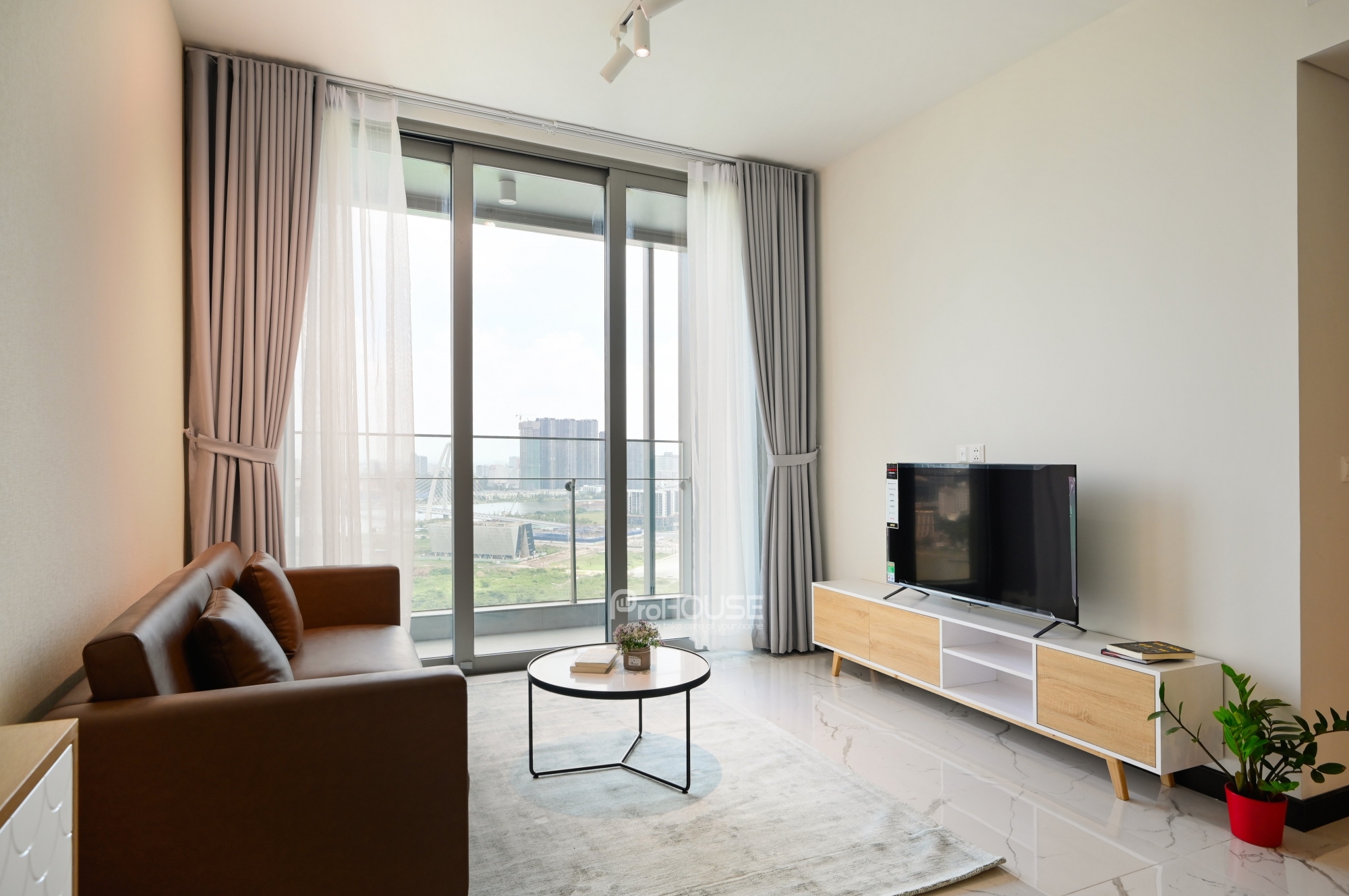 Cho thuê căn hộ đẹp view sông ở Empire City với 2 phòng ngủ đầy đủ nội thất
