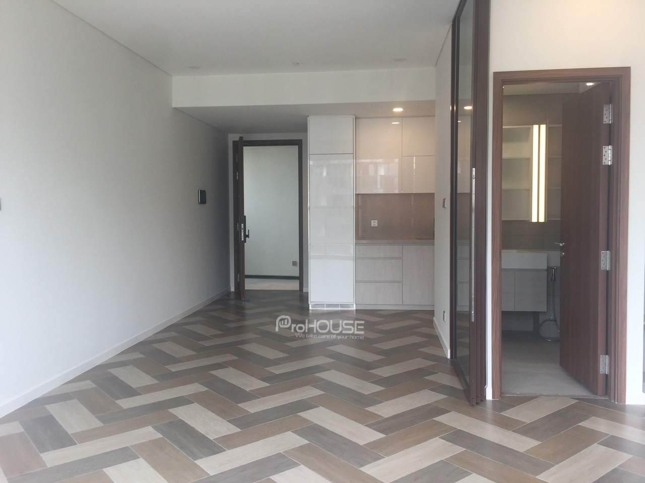The Metropole Thu Thiem apartment for rent 1 bedroom with basic furniture