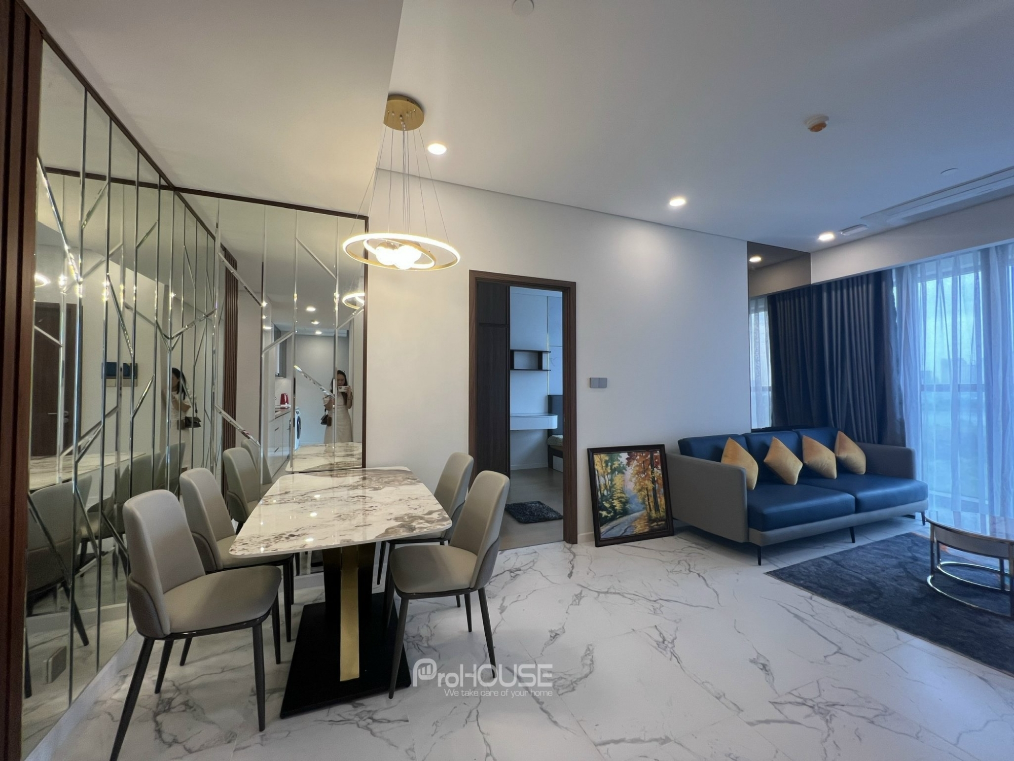 Cho thuê căn hộ cao cấp view đẹp ở The Metropole với 2 phòng ngủ đầy đủ nội thất 