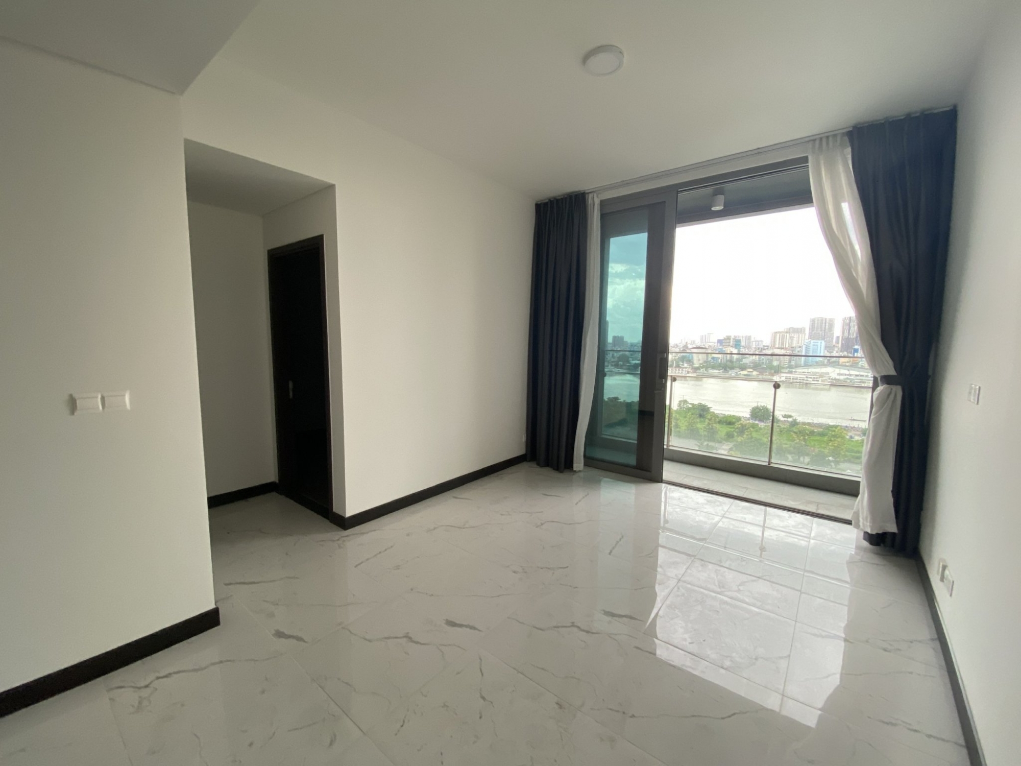 Luxury furnished apartment for rent with Saigon river view - 1 bedroom in Empire City