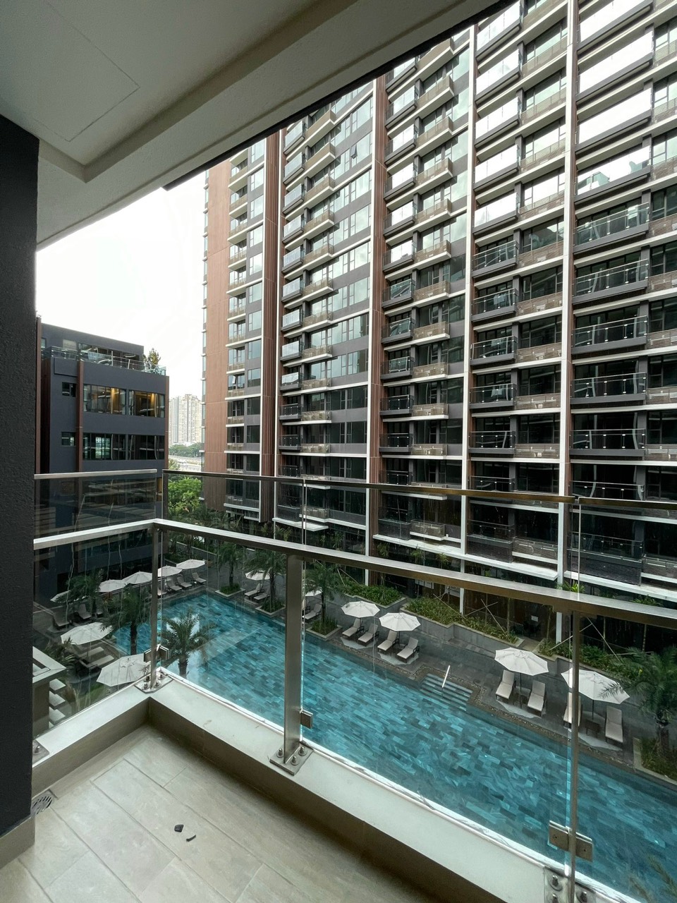 1br apartment for rent with pool view in The River Thu Thiem