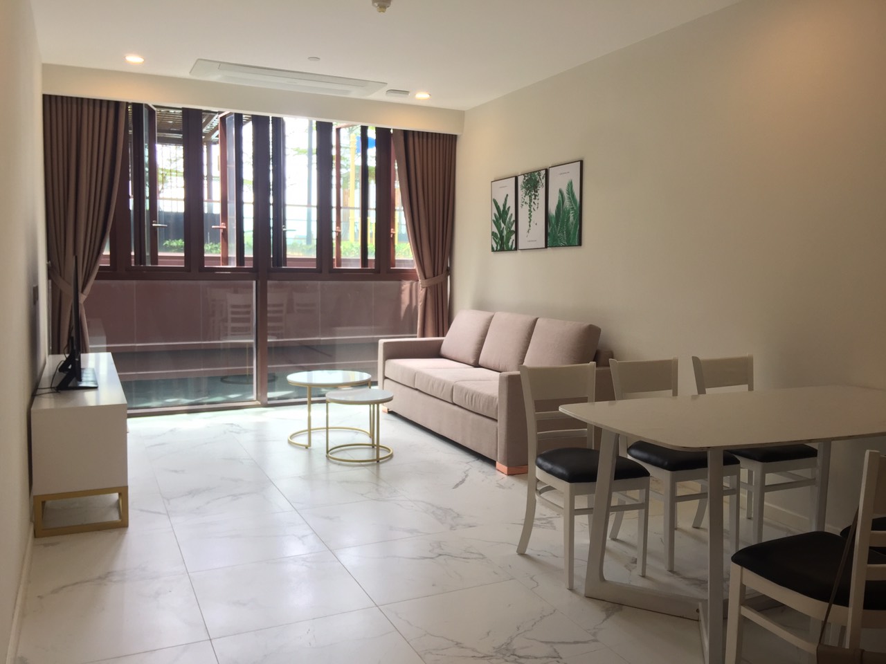 Fully furnished 3 bedroom apartment for rent with garden in The Metropole