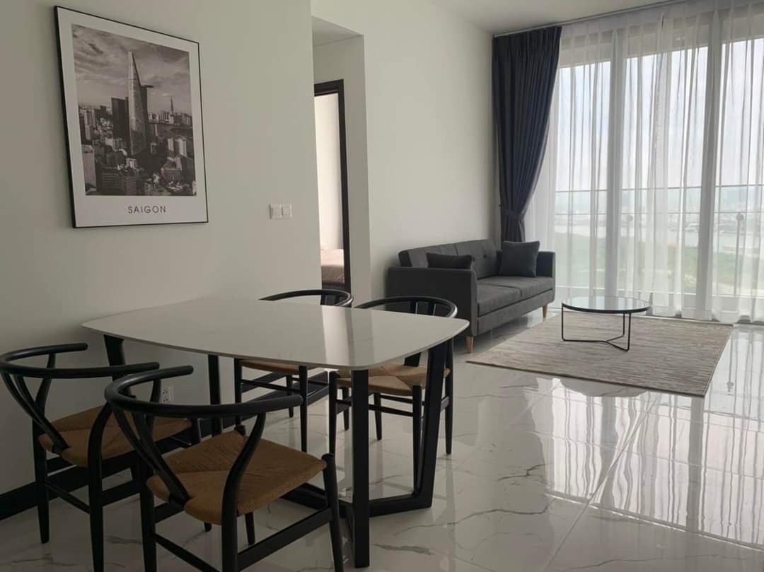 Cheap 1 bedroom apartment on high floor for rent in Empire City