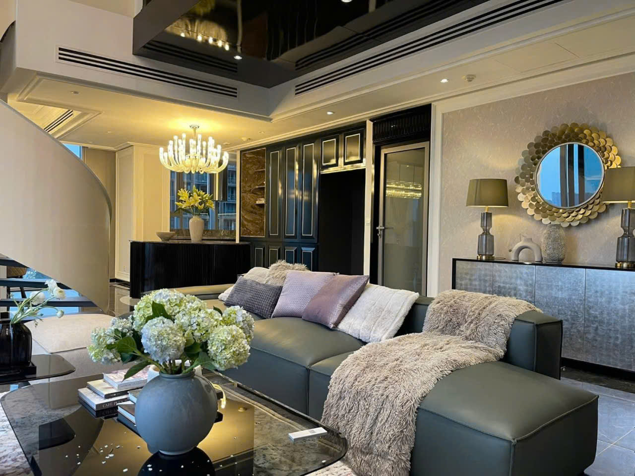 Cho thuê căn hộ Duplex Empire City 4 phòng ngủ nội thất cao cấp không gian sang trọng