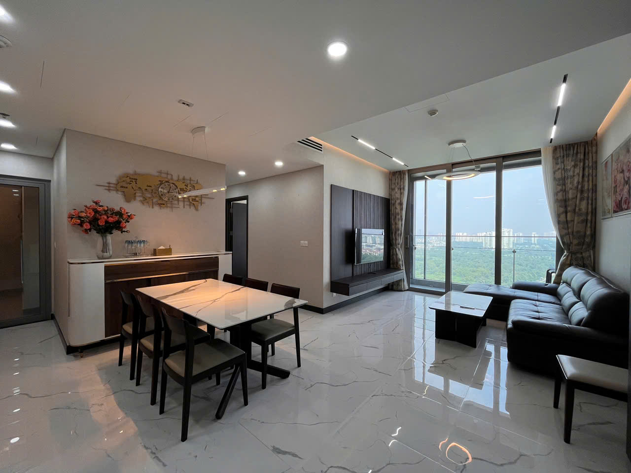 Cho thuê căn hộ Empire City Linden 2 phòng ngủ tầng cao nội thất đầy đủ diện tích 93m²