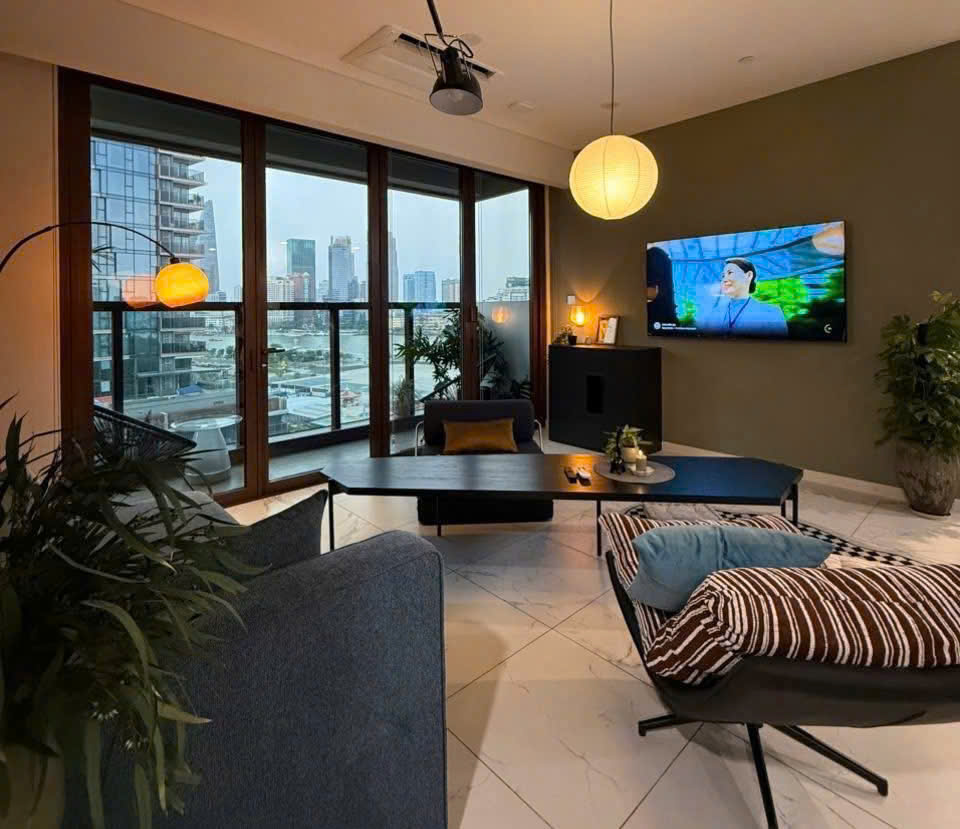 Luxury 3 bedroom apartment for sale at The Metropole Galleria with brand new furnishings and pink book