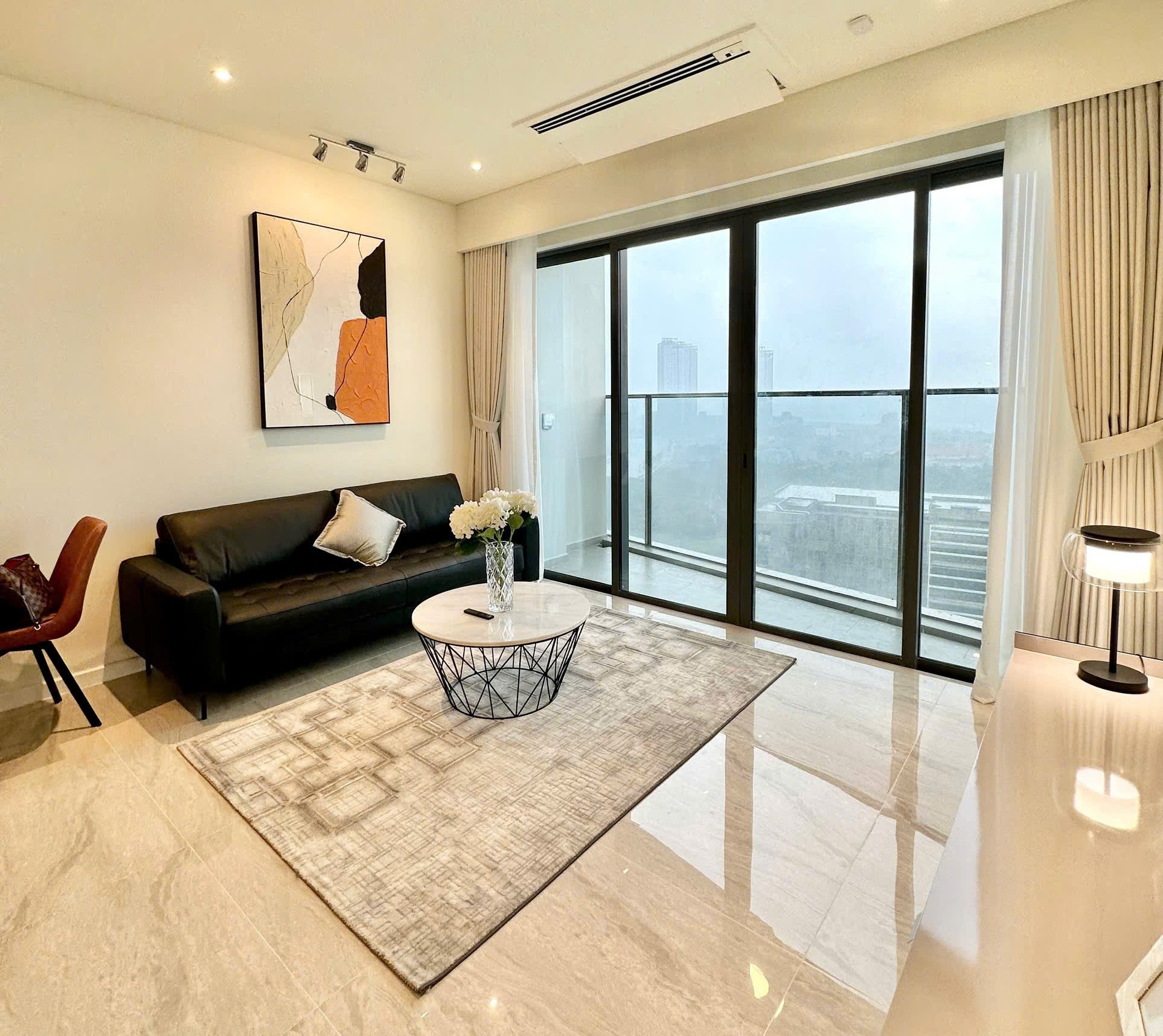 Cho thuê căn hộ The Metropole Opera 2 phòng ngủ full nội thất view thoáng