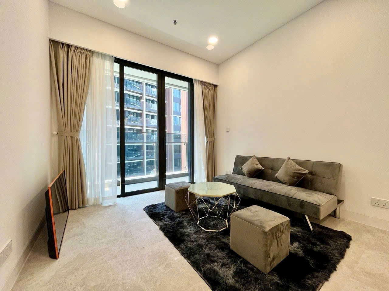 Own a fully furnished 1 bedroom apartment at The River Thu Thiem with title deed